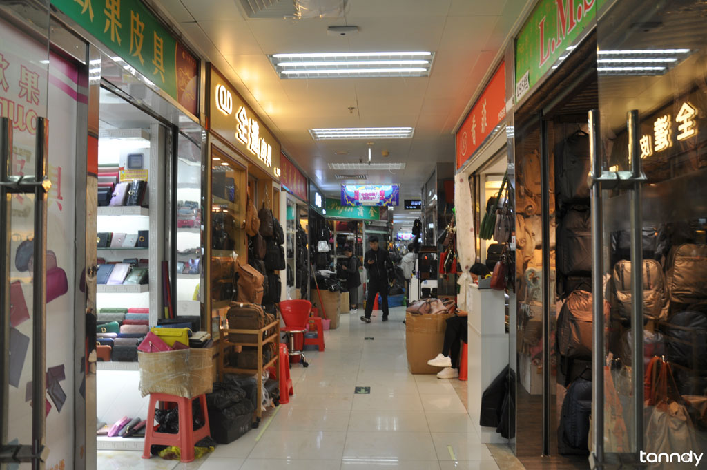 Guangzhou handbag wholesale market