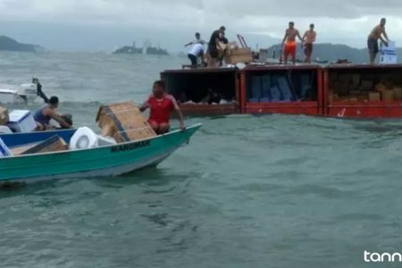 Container-ship-lost-45-containers-2 Container-ship-lost-45-containers-2