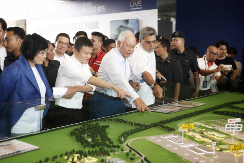 Jack-Ma-and-Malaysian-Prime-Ministerurvey-a-model-of-the-future-regional-ecommerce-logistics-hub Jack-Ma-and-Malaysian-Prime-Ministerurvey-a-model-of-the-future-regional-ecommerce-logistics-hub