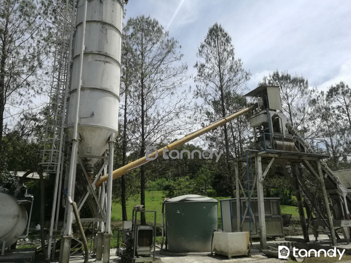 Tanndy Ltd supply a Stone Crusher production line project in Guinea. This production line contain Jaw Crusher for crushing stone, Belt Conveyor for transporting sand & stone, Sand washer for washing, concrete mixer for mixing concrete.