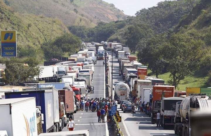 Brazil Truckers strike credit Rob Ward