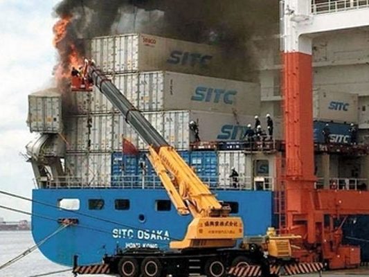 sitcosaka ship on fire -1 sitcosaka ship on fire