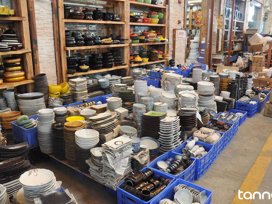 Shaxi hotel supplies market