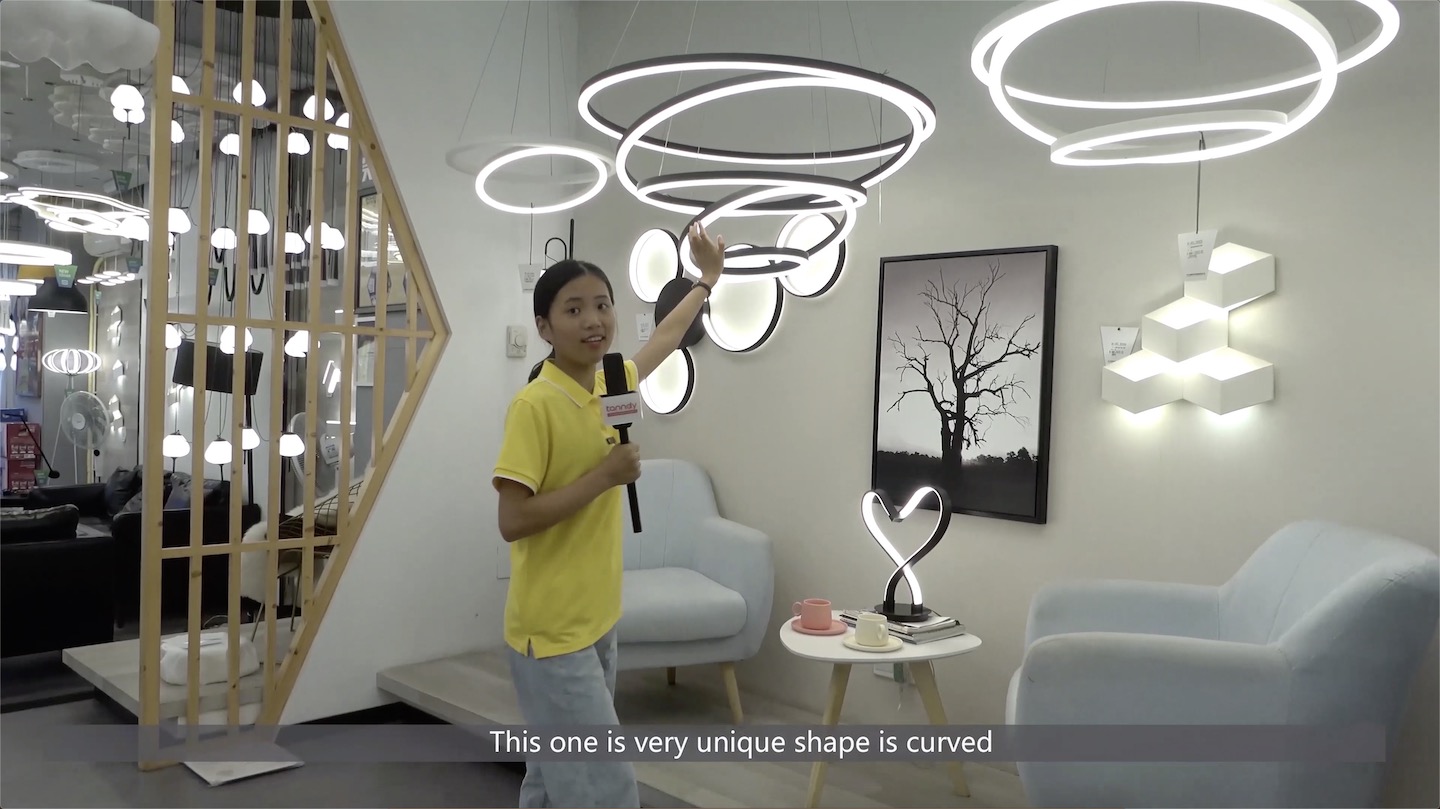 A curved shape LED lighting