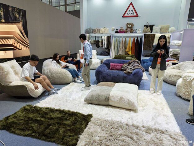 ciff-guangzhou-2026-fluffy-lounge-chair